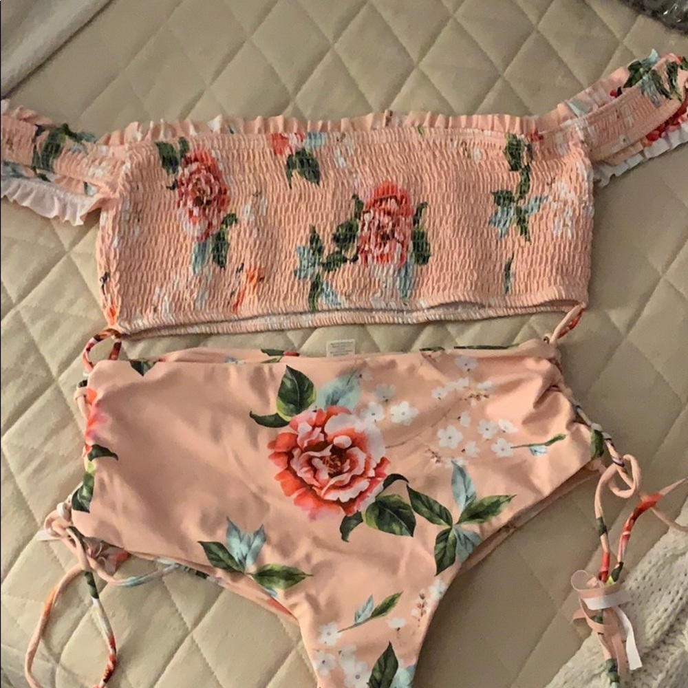 🌸Two piece bathing suit 🌸